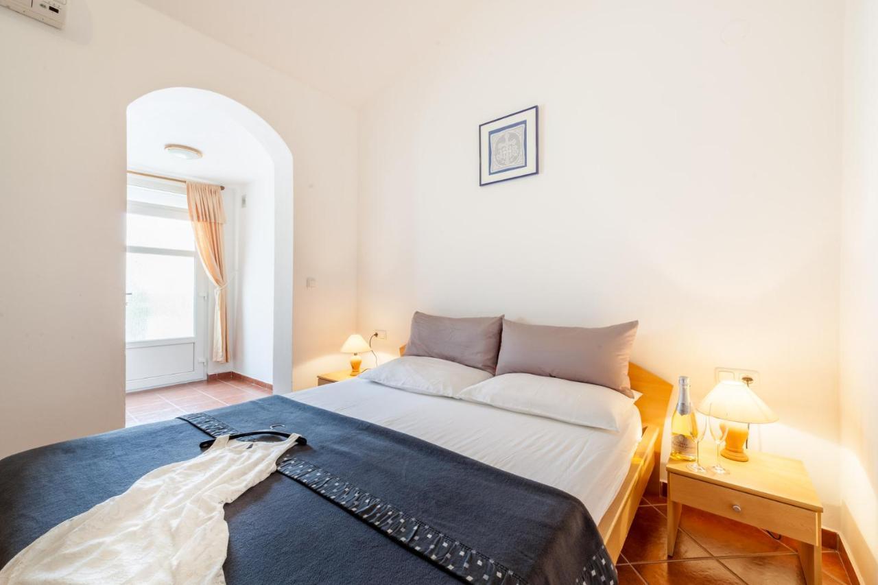 Ferienhaus Rajka Кустичі Екстер'єр фото