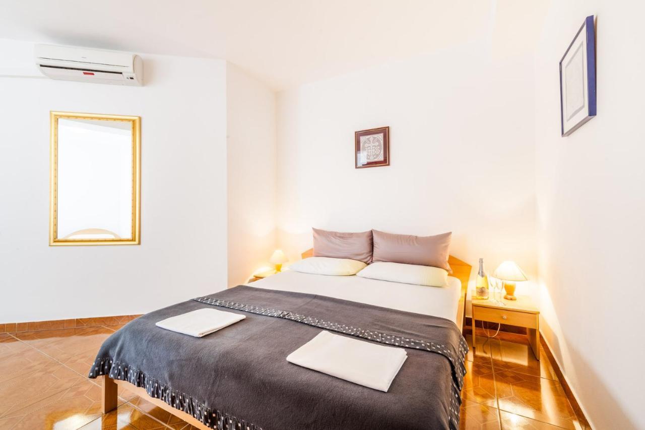 Ferienhaus Rajka Кустичі Екстер'єр фото